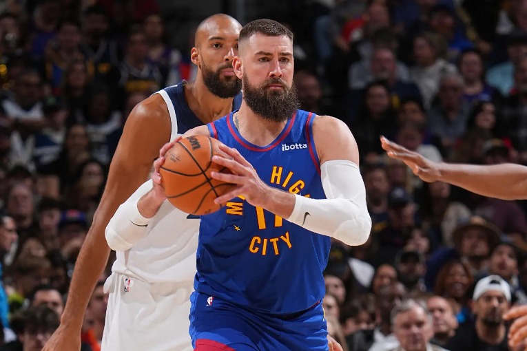 心态已经完全变了，掘金替补中锋甚至给人一种在场上摆烂的感觉？